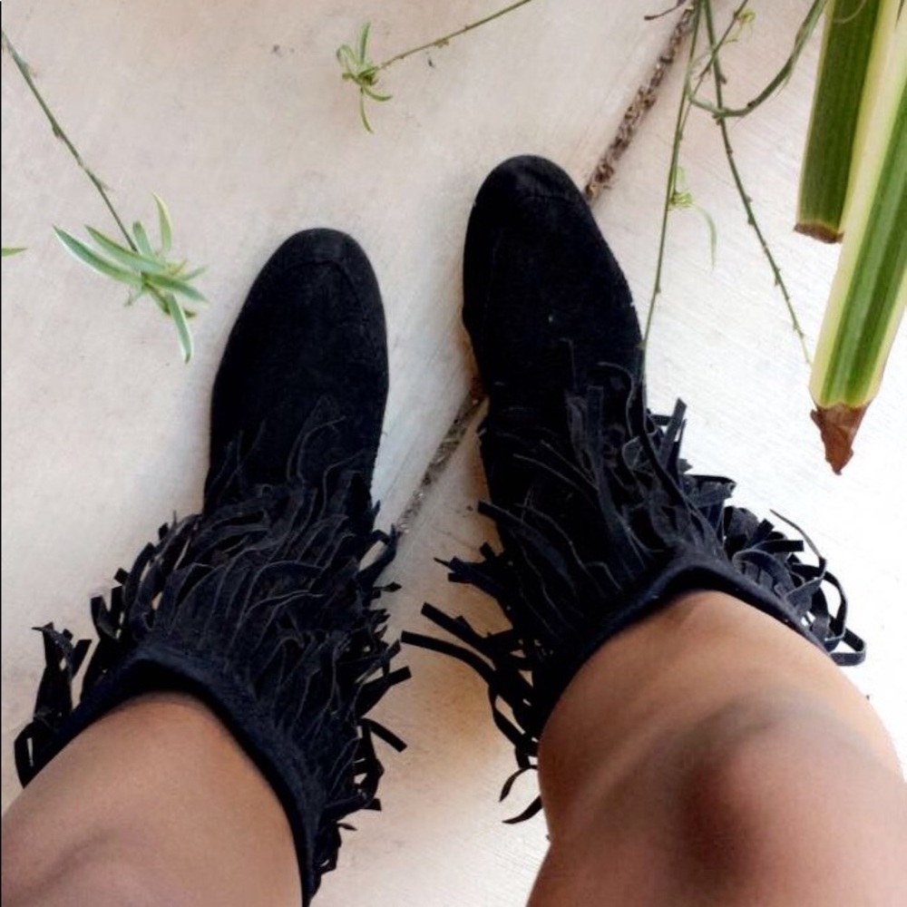 Black Moccasin Boots!!!